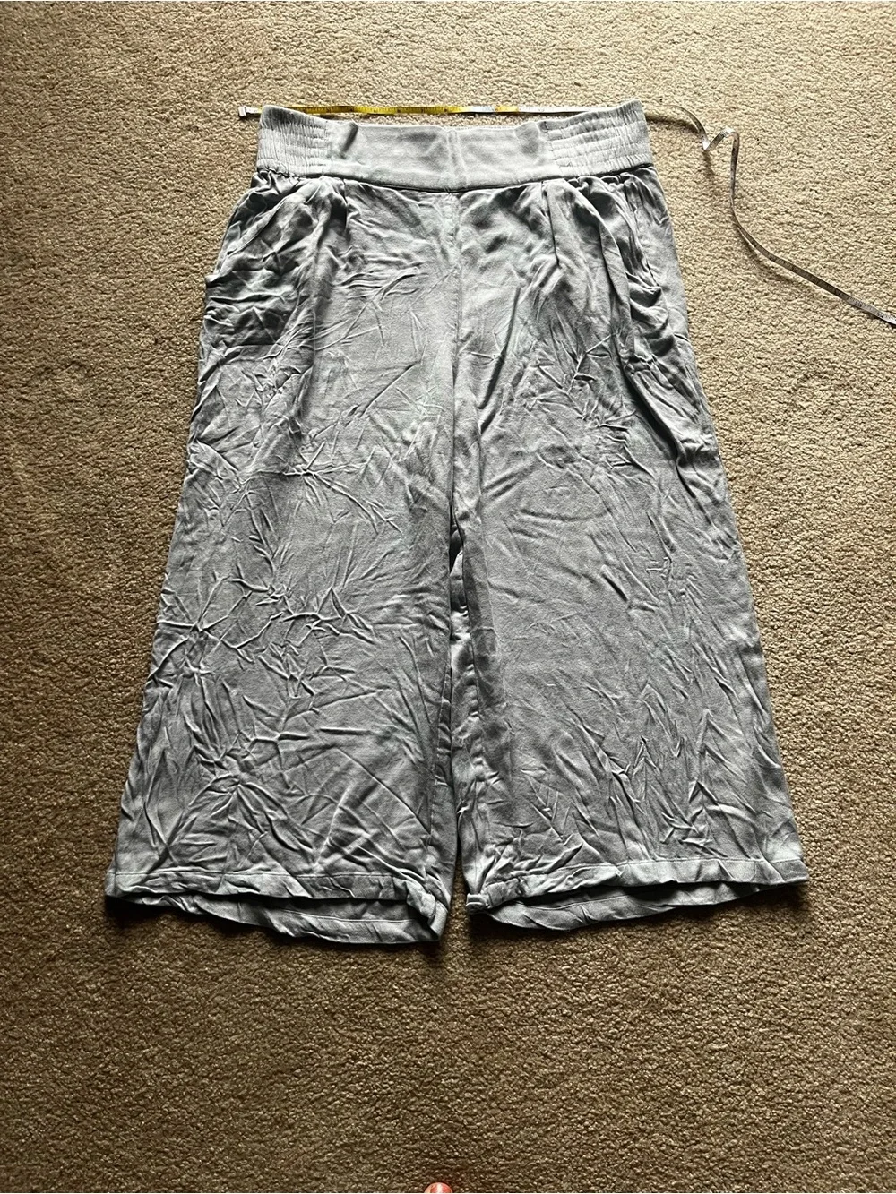 Capris - Picture 1 of 4